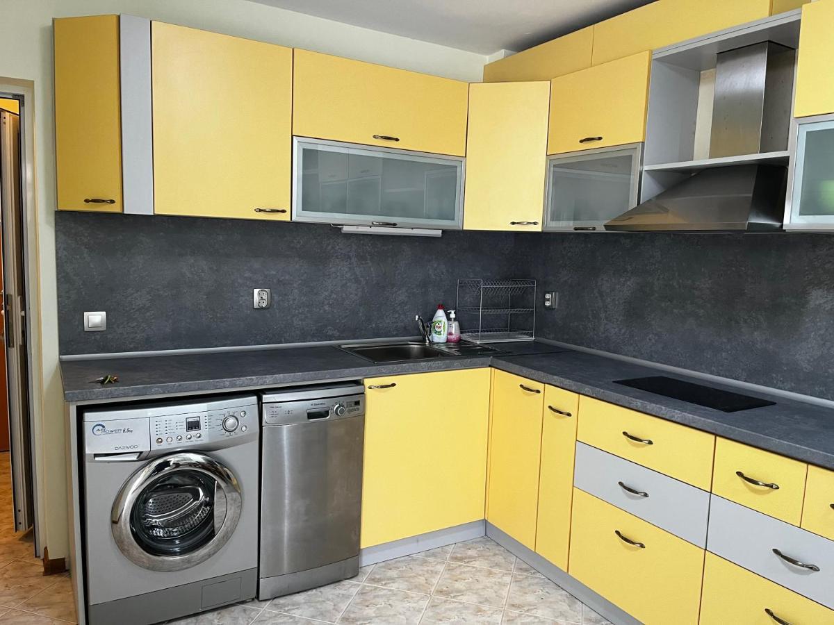 Green Central Apartment Varna Extérieur photo